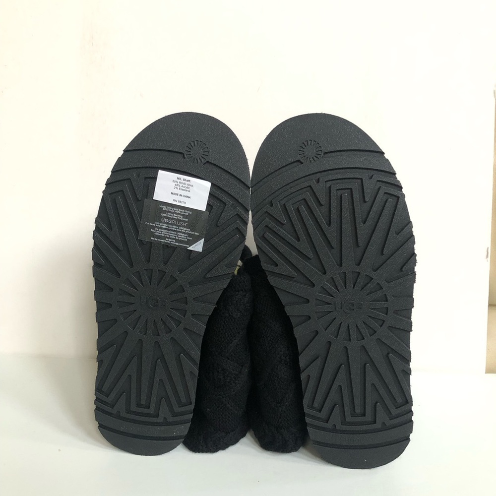 UGG CLASSIC SWEATER LETTER TALL BLACK PLATFORM BOOTS sz US 7 / EU 38 / UK 5 - Picture 7 of 7